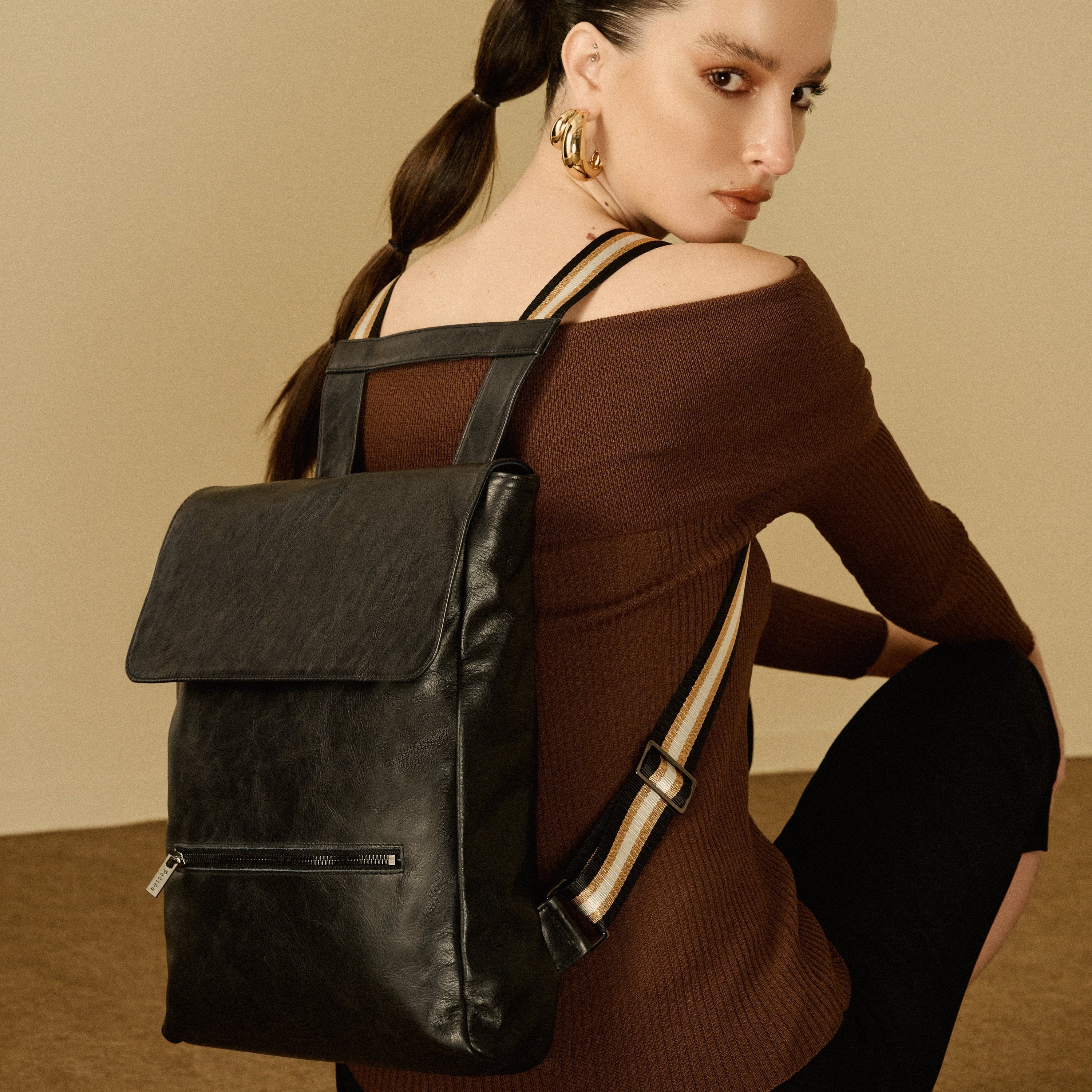 leather backpack black 